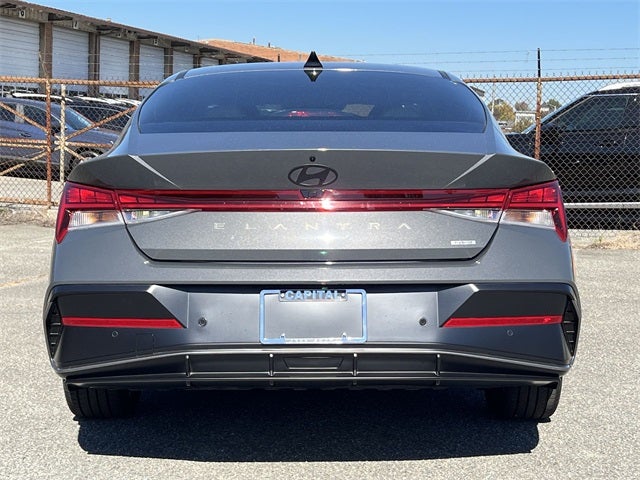 2024 Hyundai Elantra Hybrid Limited