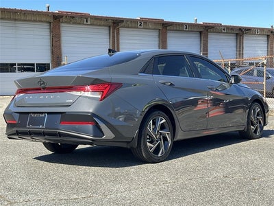 2024 Hyundai Elantra Hybrid Limited