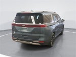 2023 Kia Carnival SX