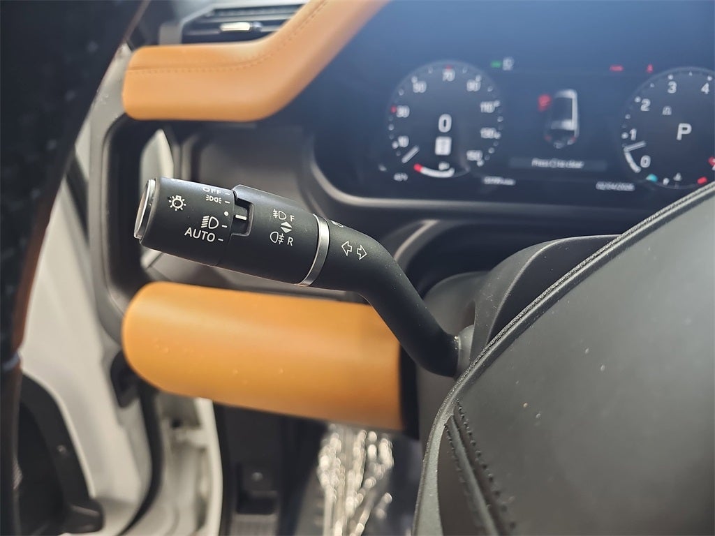 2023 Land Rover Defender 130 X-Dynamic SE