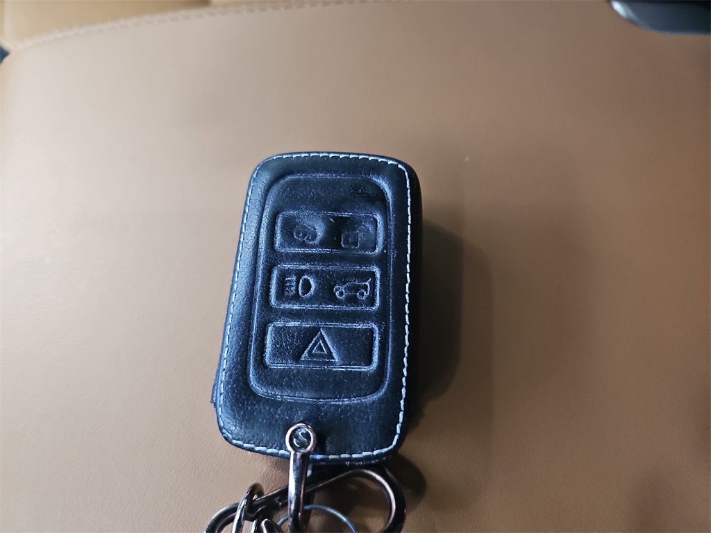 2023 Land Rover Defender 130 X-Dynamic SE