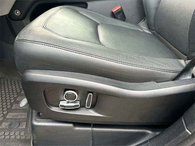 2024 Land Rover Defender 130 S