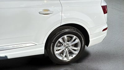 2019 Audi Q7 45 SE Premium quattro