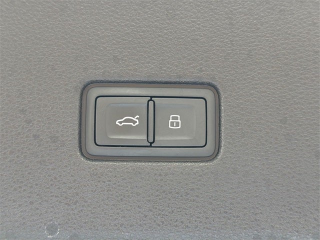 2022 Audi Q8 55 Premium Plus quattro