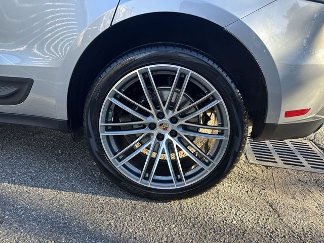 2022 Porsche Macan Base