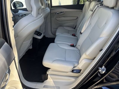 2021 Volvo XC90 T5 Momentum
