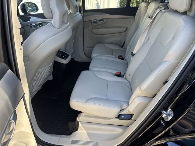 2021 Volvo XC90 T5 Momentum