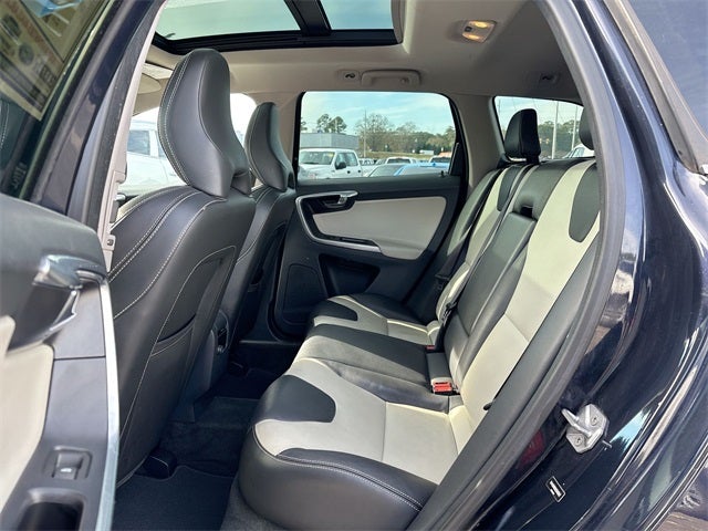 2017 Volvo XC60 T5 Dynamic