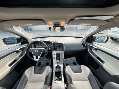 2017 Volvo XC60 T5 Dynamic