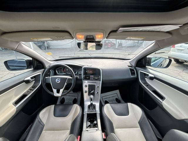 2017 Volvo XC60 T5 Dynamic