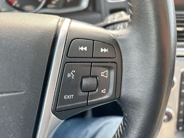 2017 Volvo XC60 T5 Dynamic