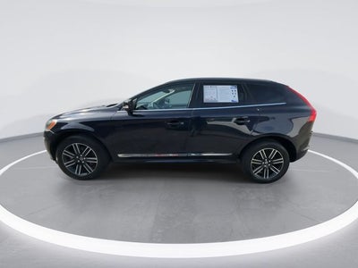 2017 Volvo XC60 T5 Dynamic