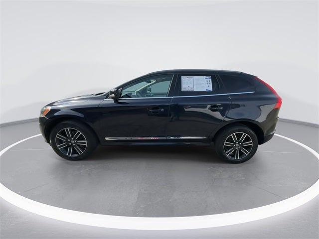2017 Volvo XC60 T5 Dynamic