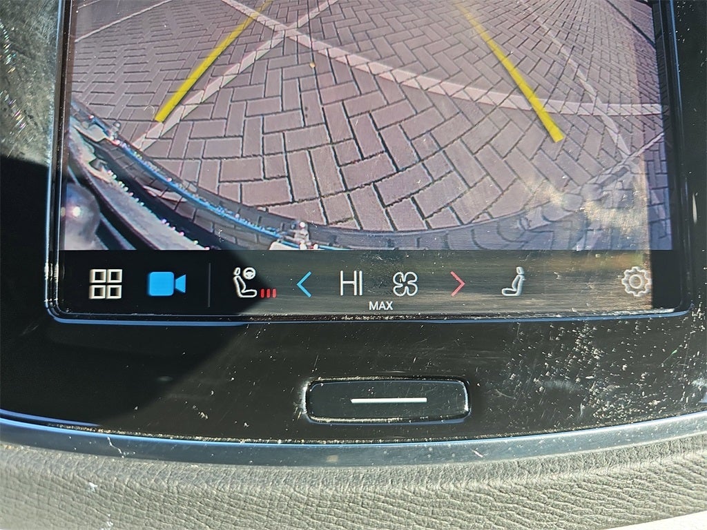 2023 Volvo XC90 B5 Core