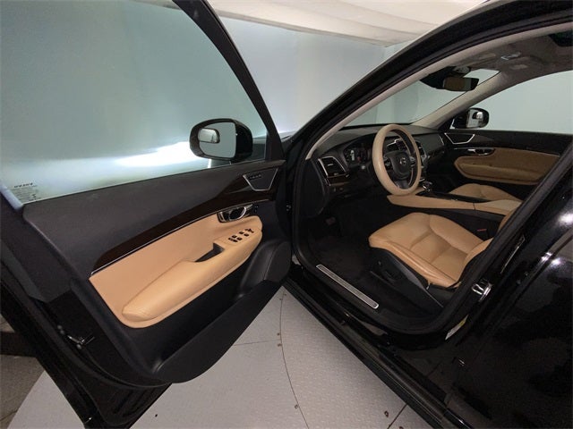 2016 Volvo XC90 Base