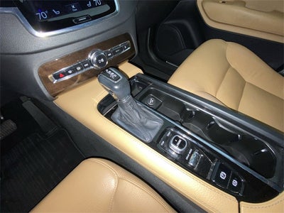 2016 Volvo XC90 Base