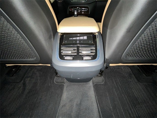 2016 Volvo XC90 Base