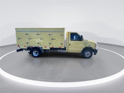 2022 Ford E-450SD Base DRW