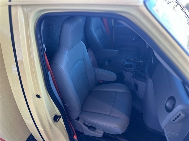 2022 Ford E-450SD Base DRW