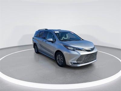 2021 Toyota Sienna XLE