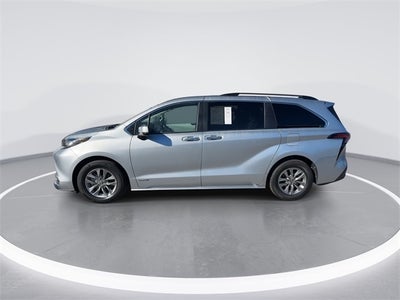 2021 Toyota Sienna XLE
