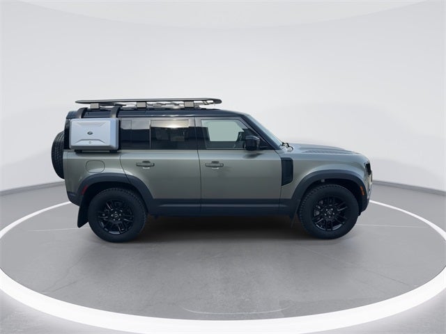 2023 Land Rover Defender 110 SE