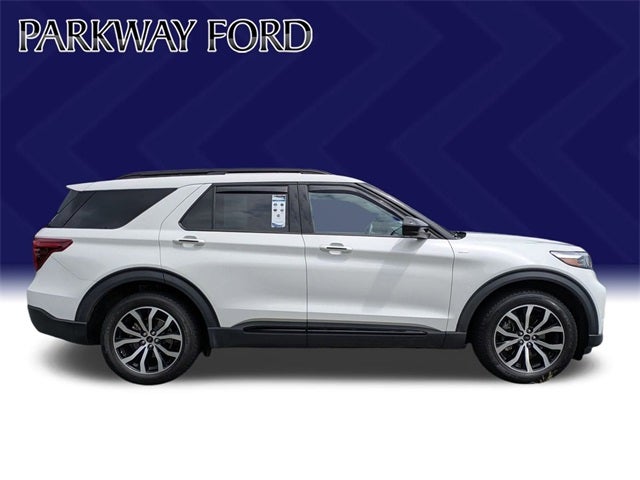 2022 Ford Explorer ST-Line