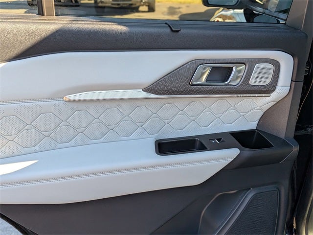 2025 Ford Explorer Platinum ULTIMATE PACKAGE