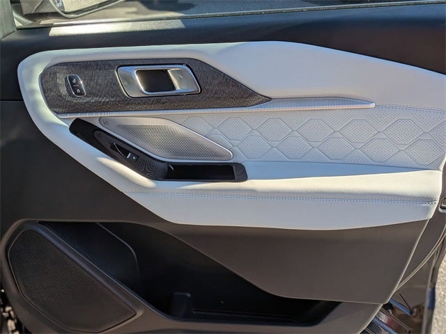 2025 Ford Explorer Platinum ULTIMATE PACKAGE