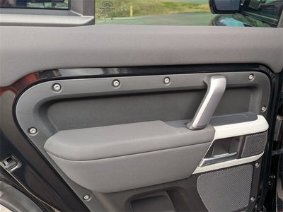 2023 Land Rover Defender 110 X-Dynamic SE