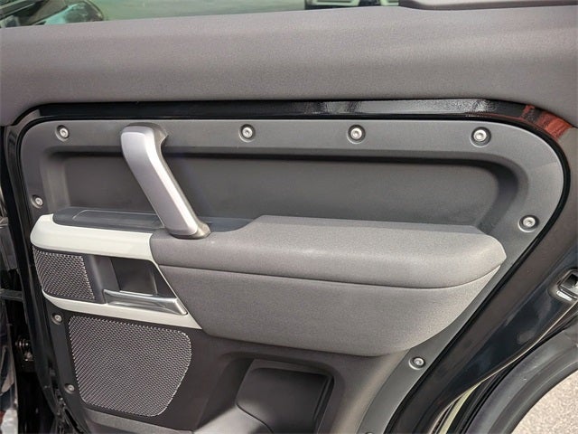 2023 Land Rover Defender 110 X-Dynamic SE